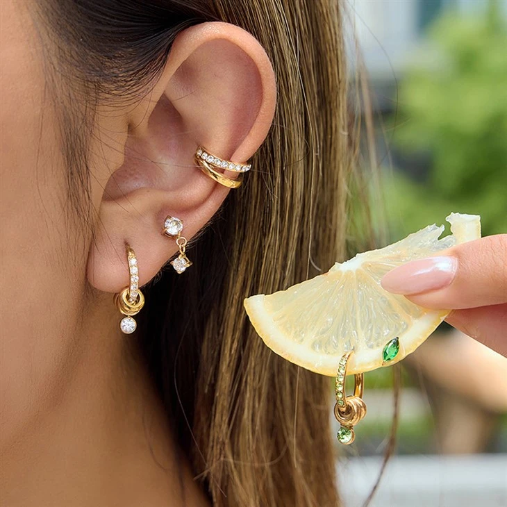 CZ Charm Hoop Auskari